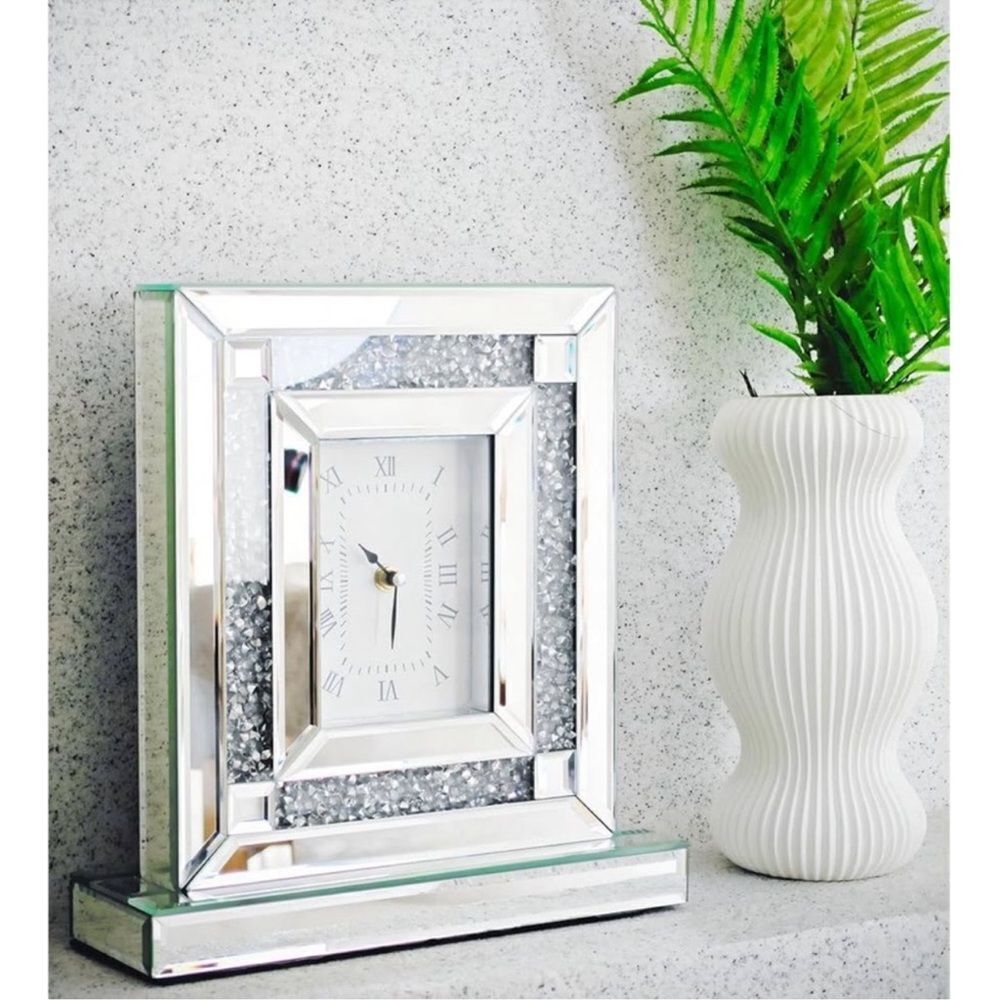 Clock Hollywood Glam Crystal Crush Diamond Mirrored 11.5” Tall 10” Base Quartz